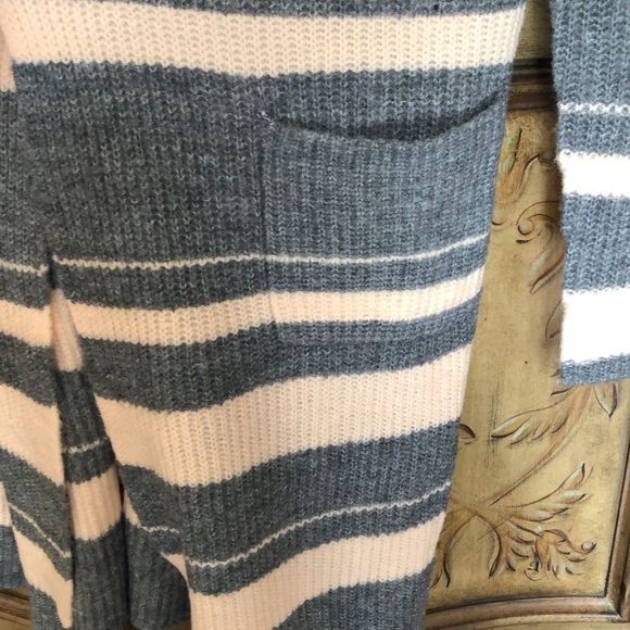 Sweet Romeo Cardigan - Picture 5 of 7